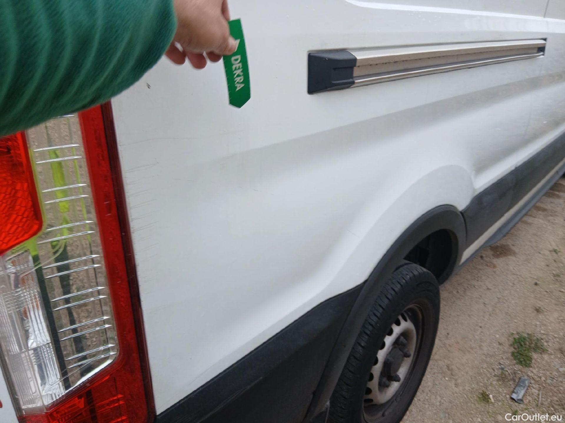  Ford  Transit FORD  / 2013 / 4P / furgón 310 77kW L3H2 Van Trend FWD #22