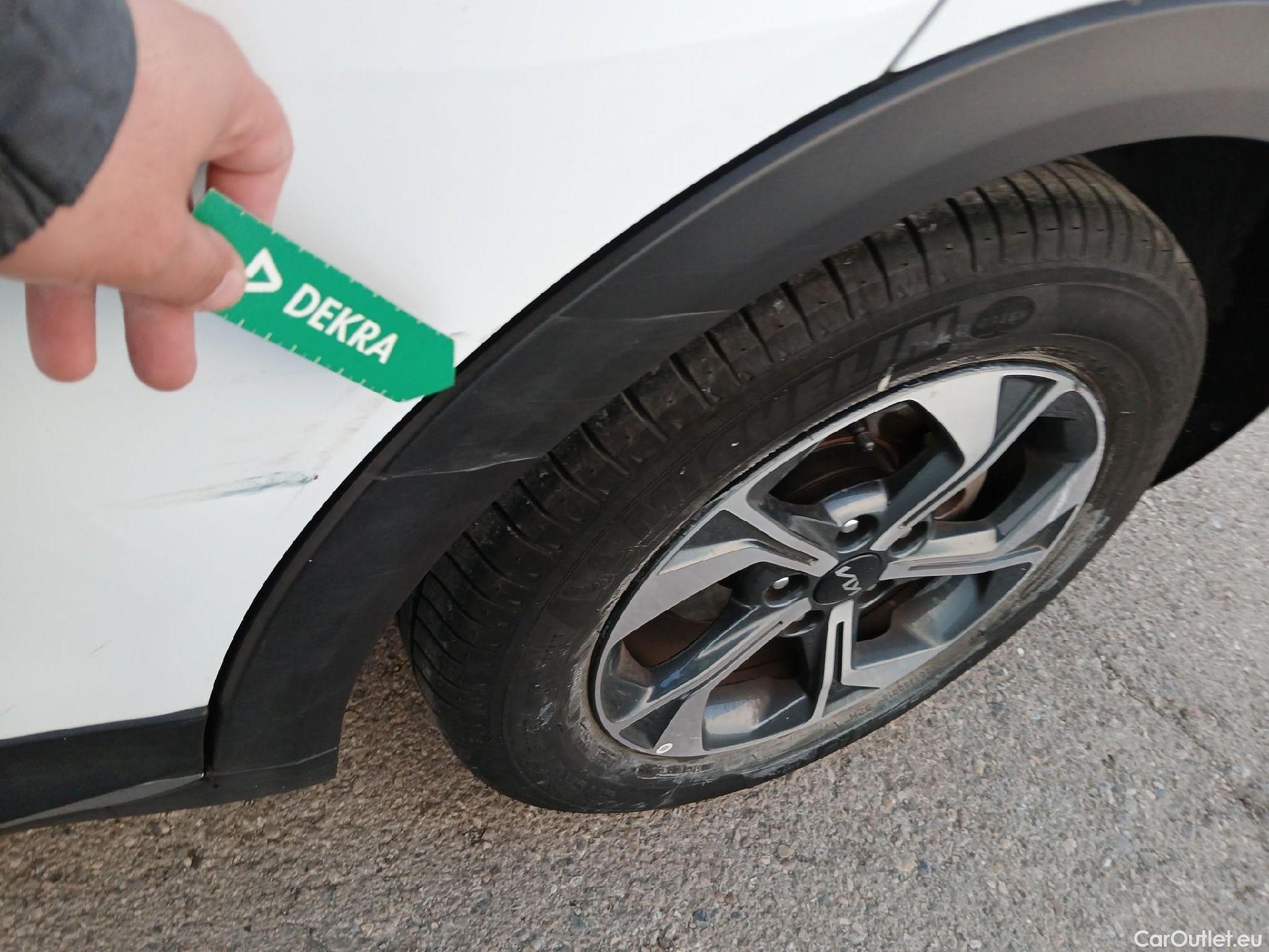  KIA  XCeed KIA  / 2019 / 5P / todoterreno 1.0 T-GDi Drive 88kW (120CV) #16