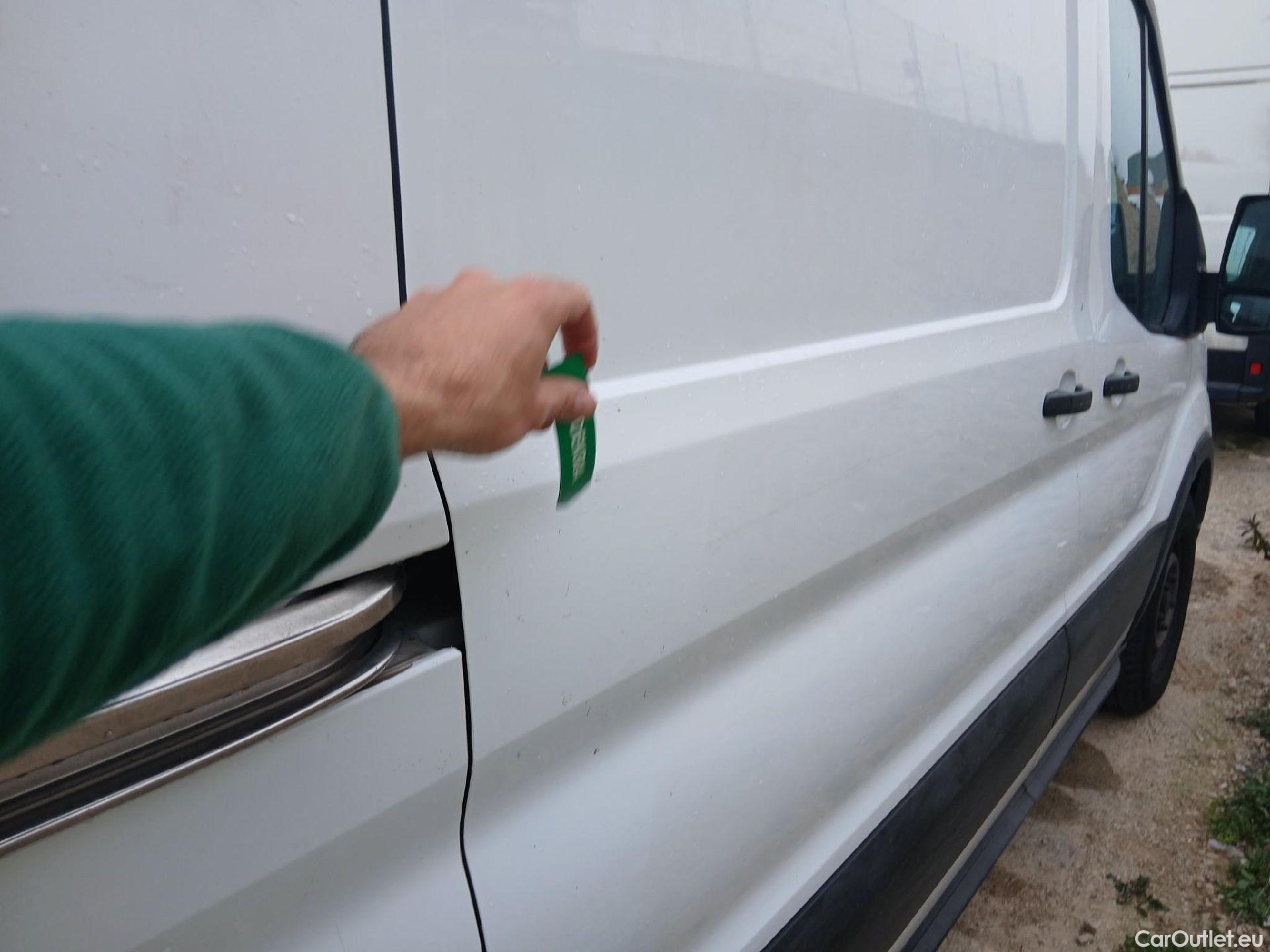  Ford  Transit FORD  / 2013 / 4P / furgón 310 77kW L3H2 Van Trend FWD #25