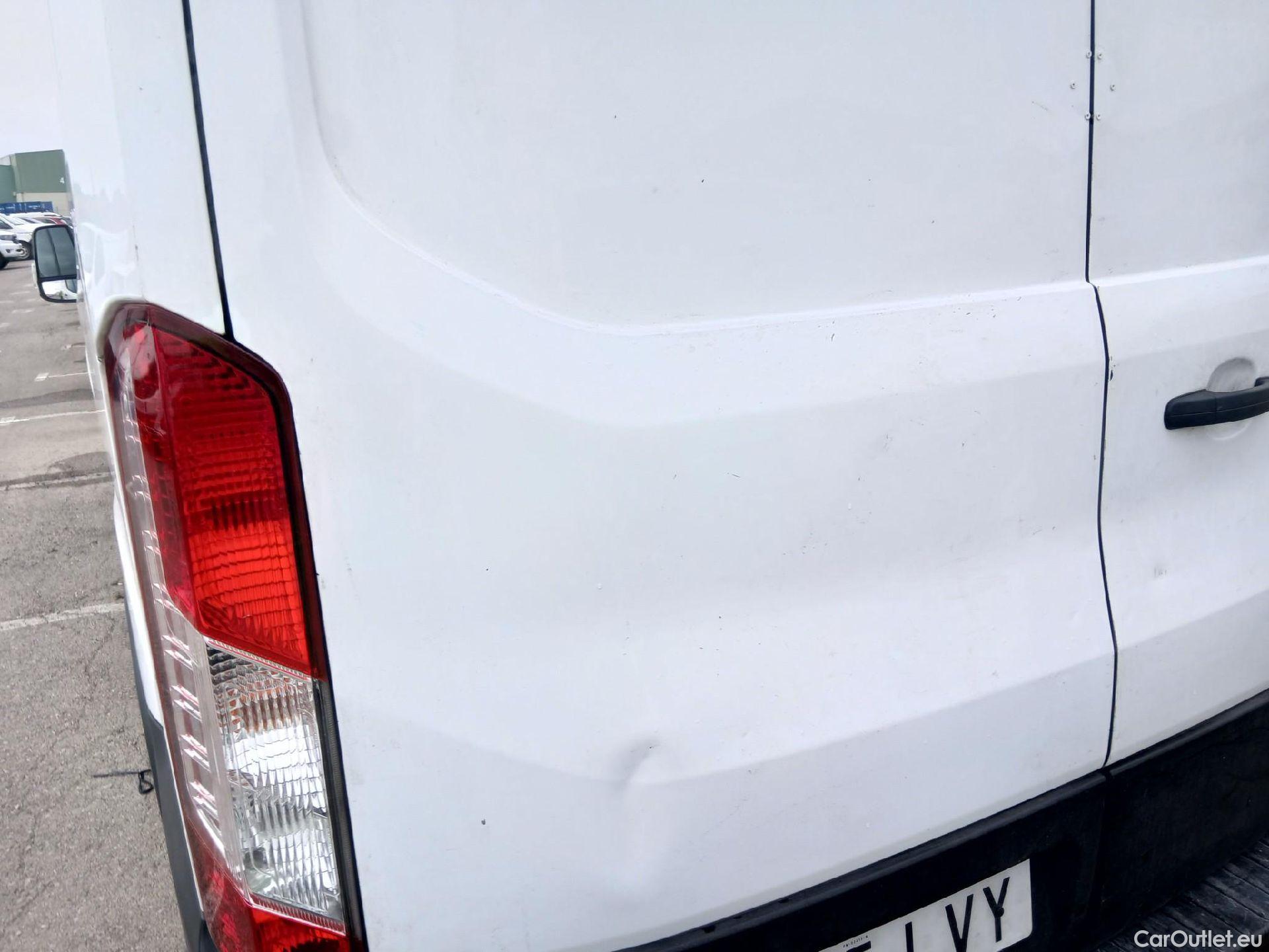  Ford  Transit FORD  / 2013 / 4P / furgón 310 77kW L3H2 Van Trend FWD #18