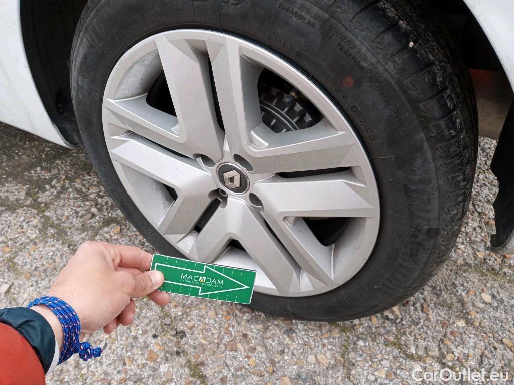  Renault  Clio RENAULT  / 2019 / 5P / berlina con portón Intens TCe 74 kW (100CV) GLP #13