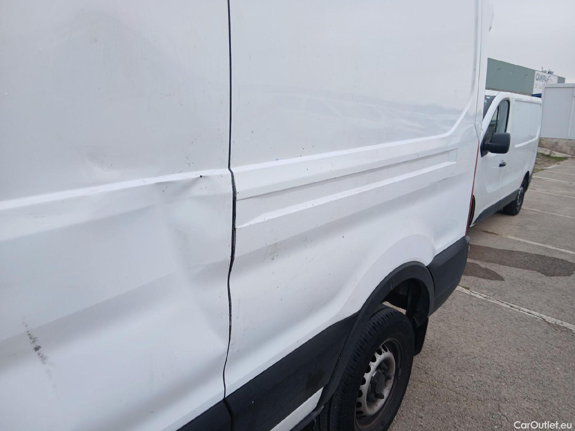  Ford  Transit FORD  / 2013 / 4P / furgón 310 77kW L3H2 Van Trend FWD #13