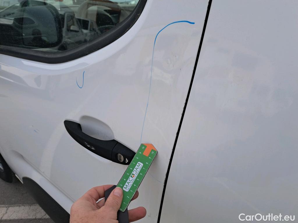  Citroen  Berlingo CITROEN  / 2018 / 4P / combi Talla M BlueHDi 100 LIVE (AC) #4