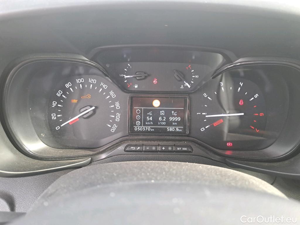  Citroen  Berlingo CITROEN  / 2018 / 4P / combi Talla M BlueHDi 100 LIVE (AC) #19