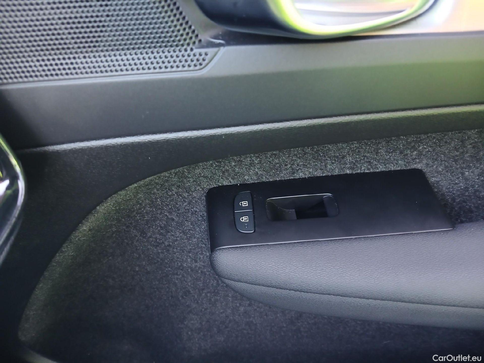  Volvo  XC 40 VOLVO XC40 / 2017 / 5P / todoterreno 1.5 T4 Twin Recharge Inscription Ex Auto #31