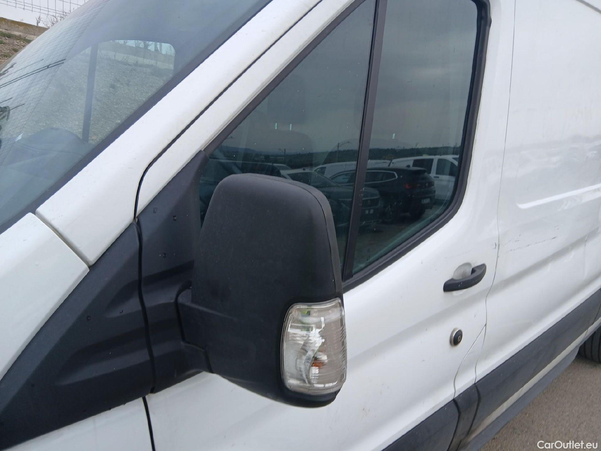  Ford  Transit FORD  / 2013 / 4P / furgón 310 77kW L3H2 Van Trend FWD #7