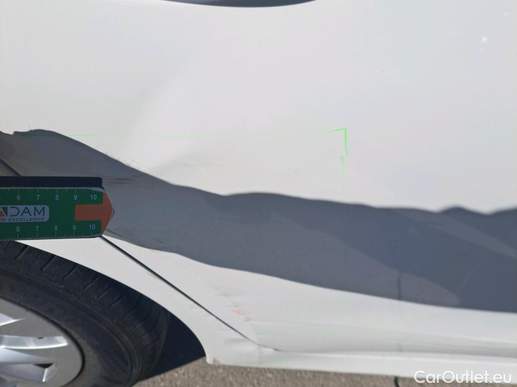  Skoda  Fabia SKODA  / 2021 / 5P / berlina con portón 1.0 TSI 70kW (95CV) Ambition (AC2) #9