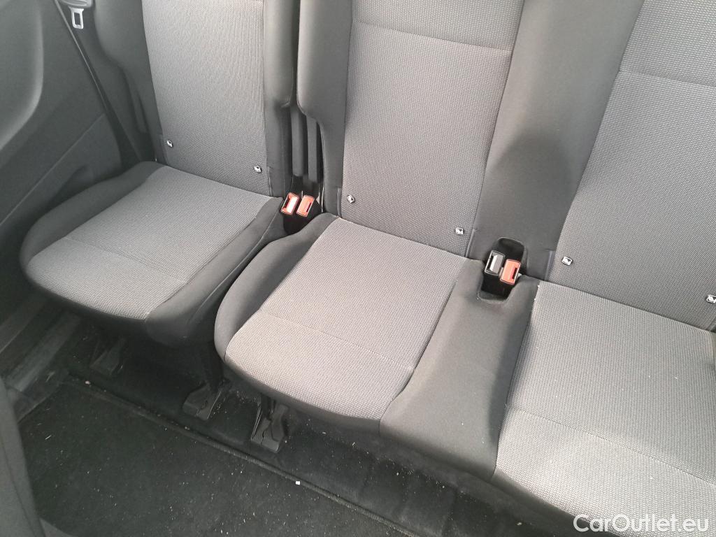  Citroen  Berlingo CITROEN  / 2018 / 4P / combi Talla M BlueHDi 100 LIVE (AC) #10