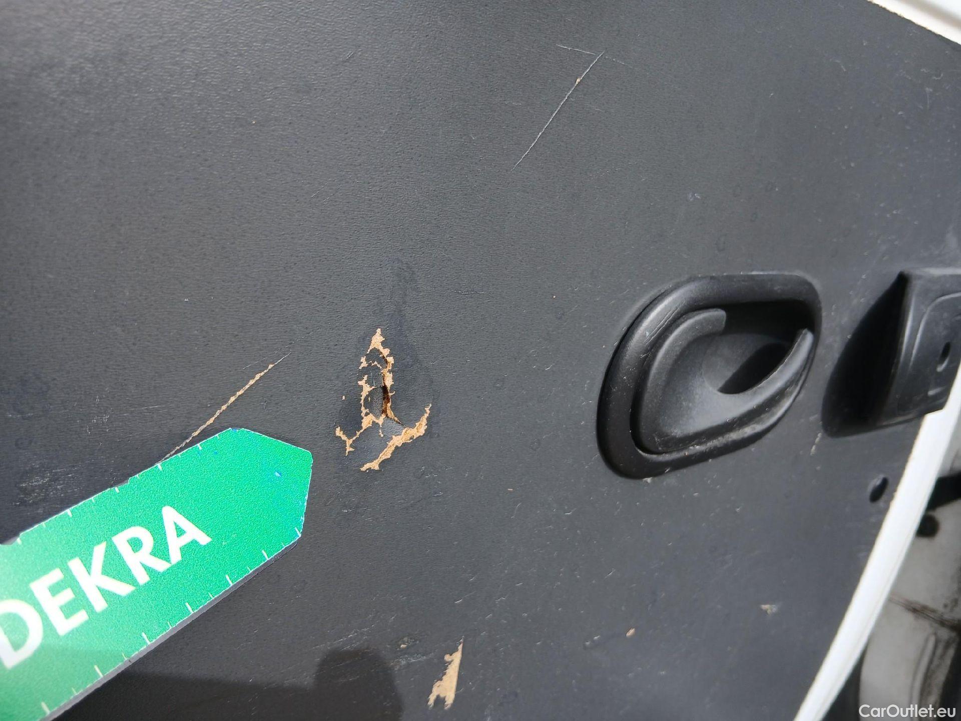  Mercedes  Citan MERCEDES-BENZ  / 2012 / 4P / furgón derivado de turismo 109 CDI Furgón Largo #16