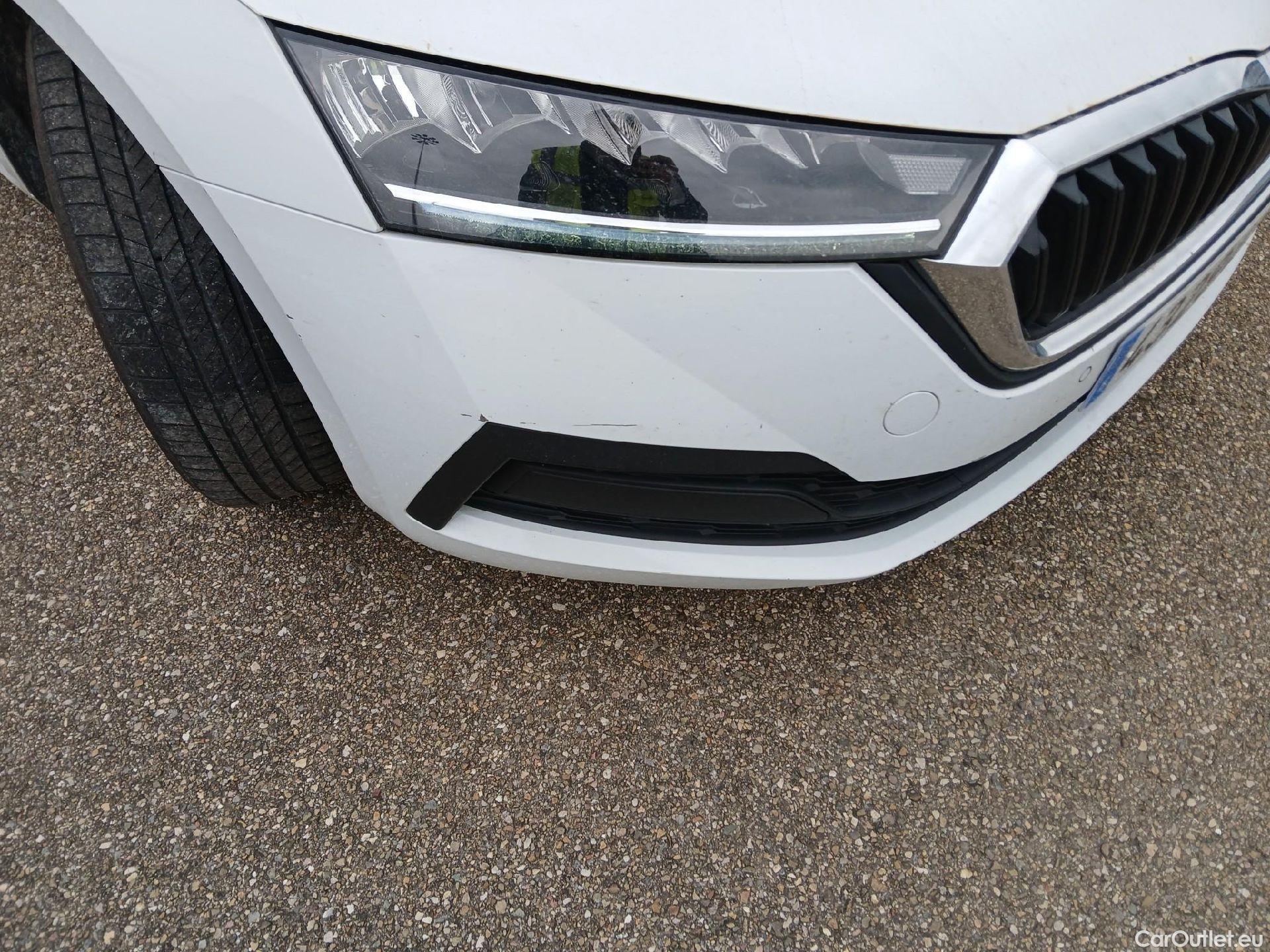  Skoda  Octavia SKODA  / 2020 / 5P / familiar Combi 2.0 TDI 110kW(150CV) DSG Ambition #1