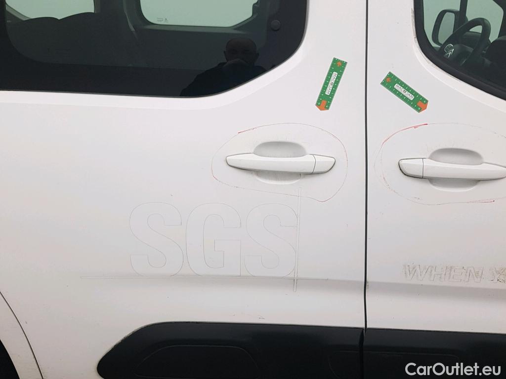  Citroen  Berlingo CITROEN  / 2018 / 5P / monovolumen compacto Talla M BlueHDi 100 S&S FEEL #31