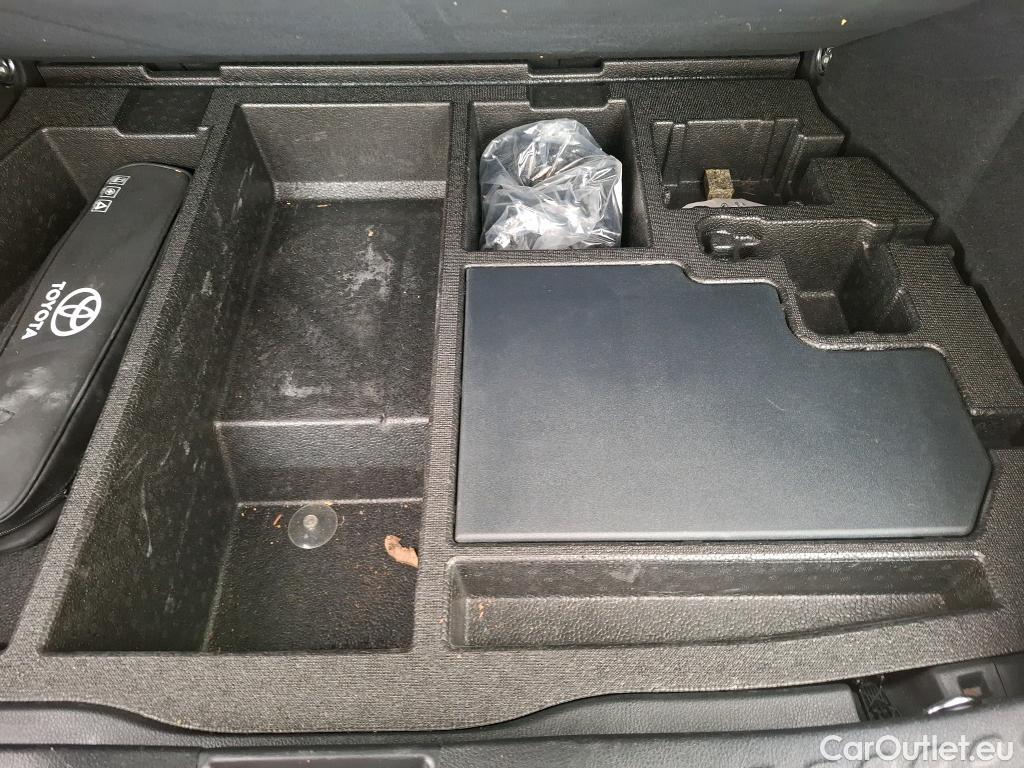  Toyota  C-HR TOYOTA  / 2016 / 5P / SUV 2.0 Hybride 184 Dynamic Business Beyond #46