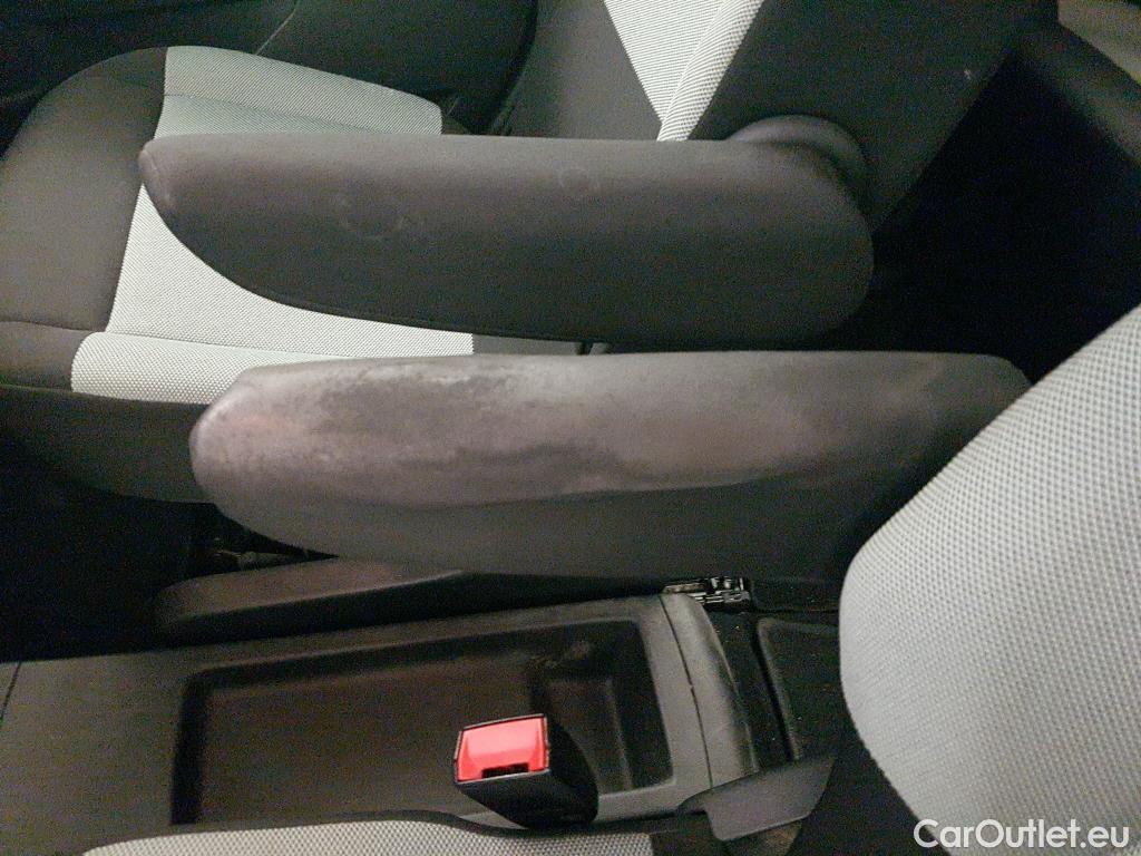  Citroen  Berlingo CITROEN  / 2018 / 5P / monovolumen compacto Talla M BlueHDi 100 S&S FEEL #44