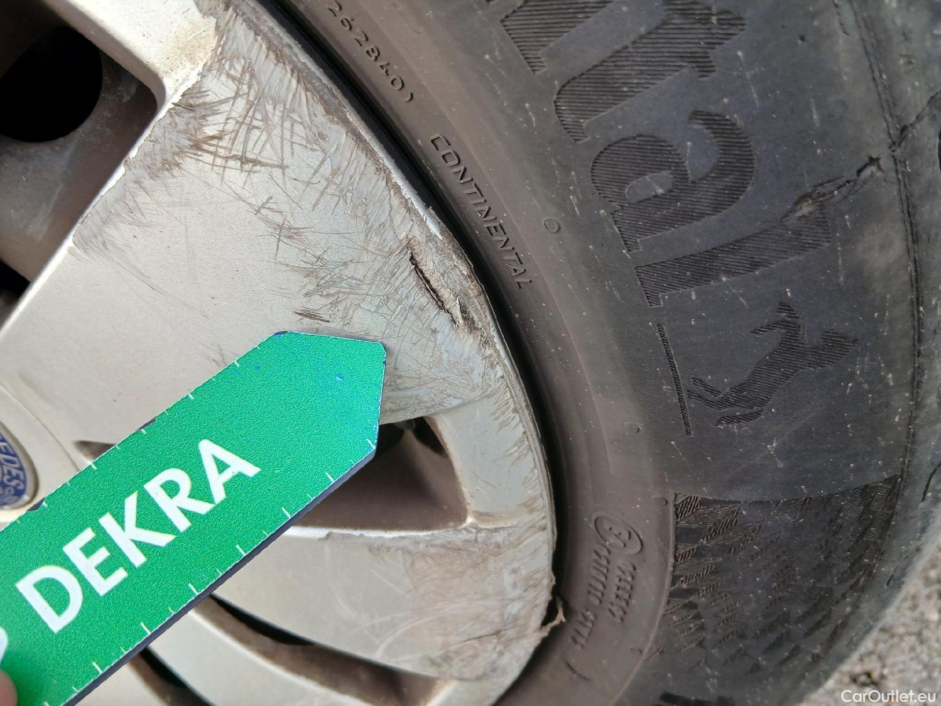  Mercedes  Citan MERCEDES-BENZ  / 2012 / 4P / furgón derivado de turismo 109 CDI Furgón Largo #9