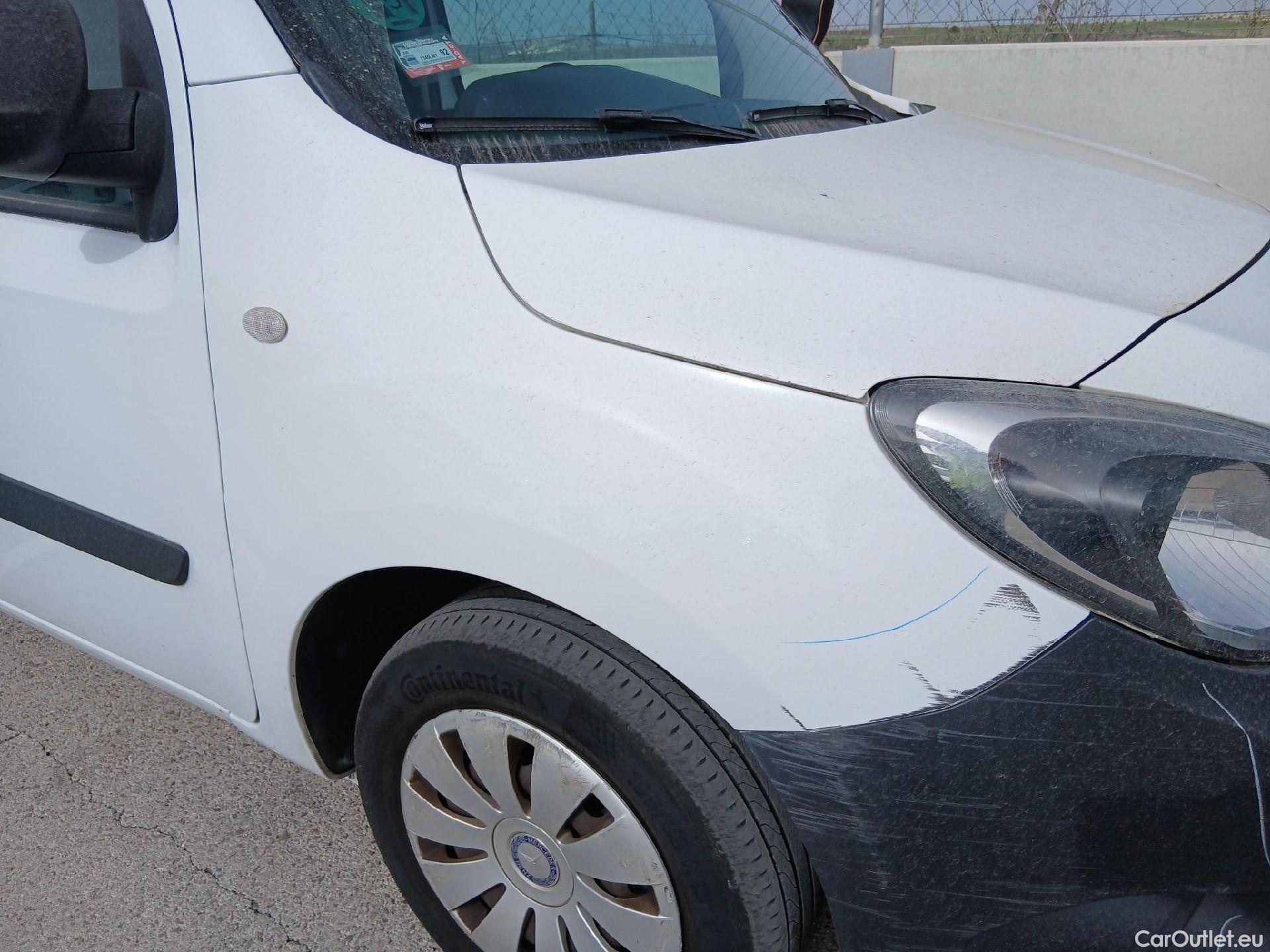  Mercedes  Citan MERCEDES-BENZ  / 2012 / 4P / furgón derivado de turismo 109 CDI Furgón Largo #23