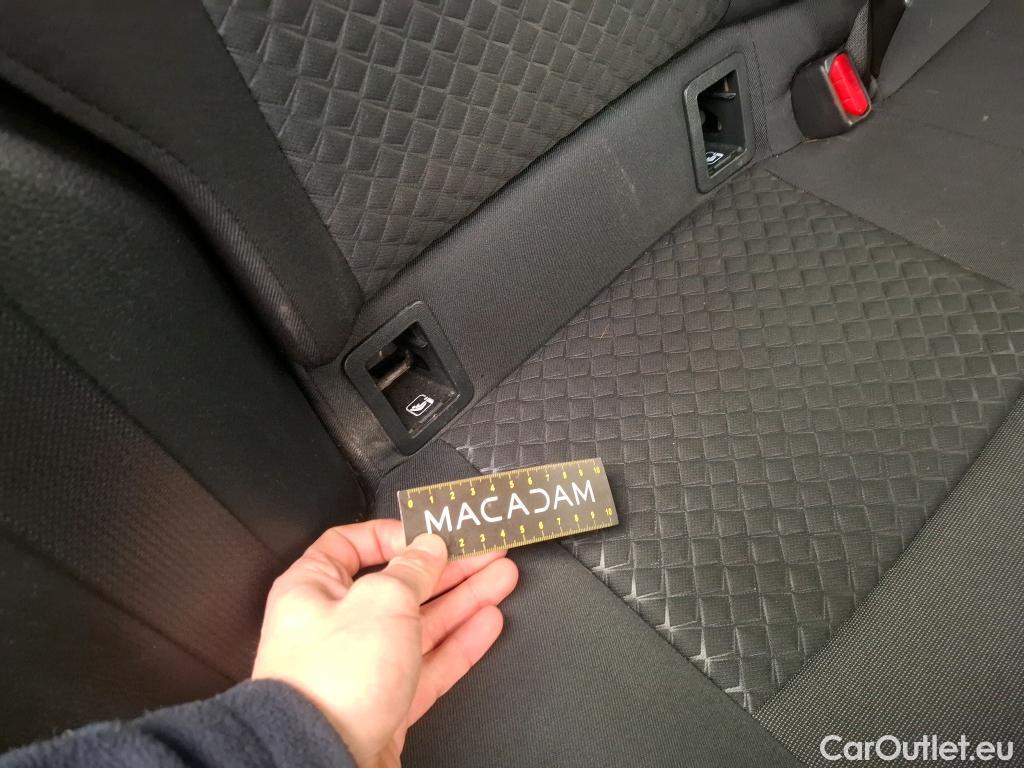  Toyota  C-HR TOYOTA  / 2016 / 5P / SUV 2.0 Hybride 184 Dynamic Business Beyond #57