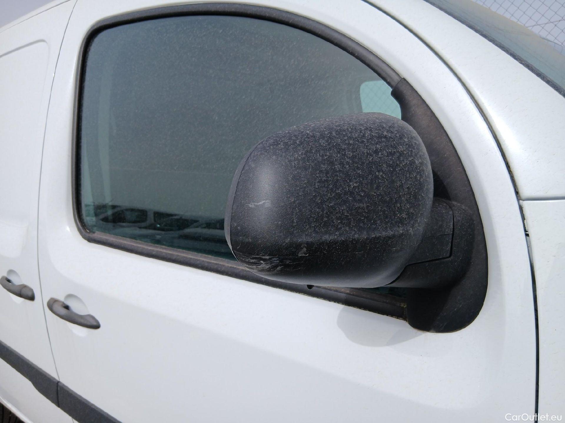  Mercedes  Citan MERCEDES-BENZ  / 2012 / 4P / furgón derivado de turismo 109 CDI Furgón Largo #28