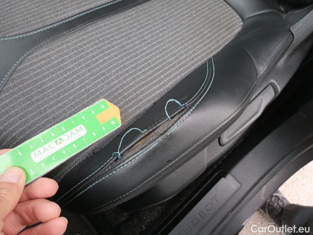  Peugeot  3008 PEUGEOT  Hybrid / 2020 / 5P / todoterreno 225 e-EAT8 Allure (AC2) #10