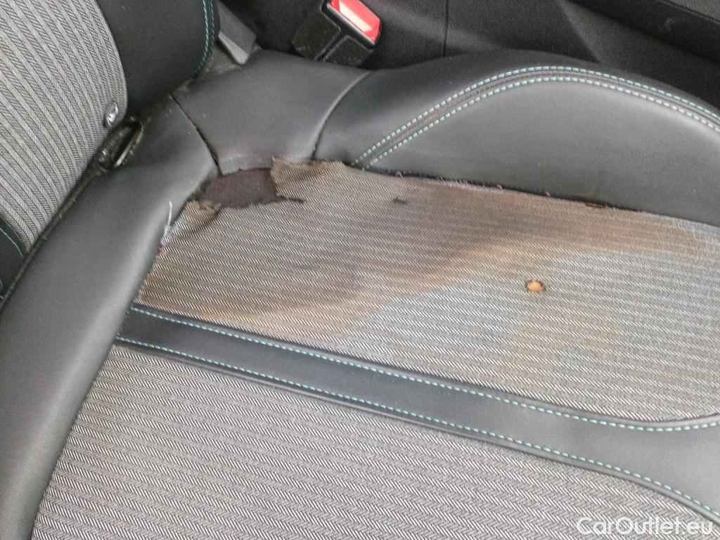  Peugeot  3008 PEUGEOT  Hybrid / 2020 / 5P / todoterreno 225 e-EAT8 Allure (AC2) #2