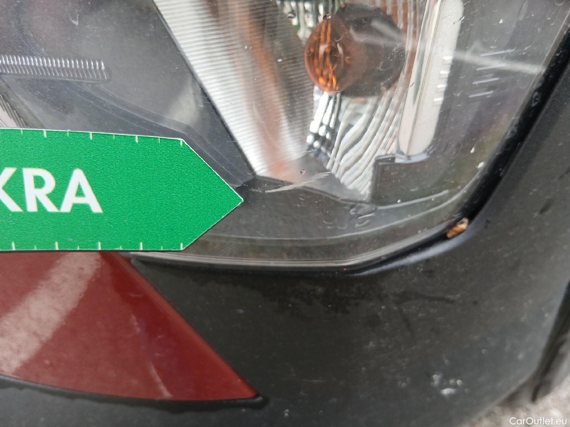  Hyundai  Konna HYUNDAI Kona / 2023 / 5P / todoterreno HEV 1.6GDI 129CV DT Maxx #12