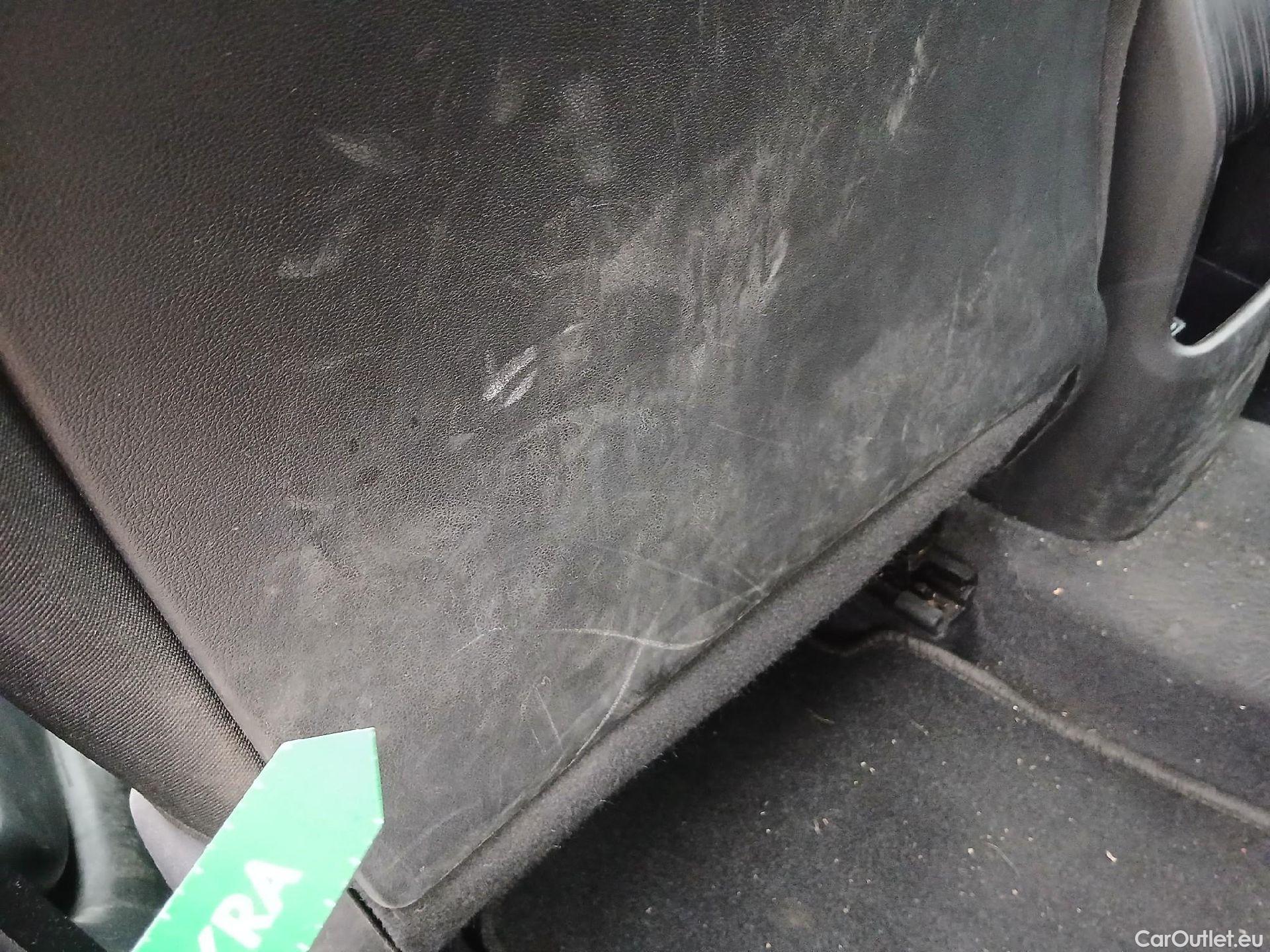  Hyundai  Konna HYUNDAI Kona / 2023 / 5P / todoterreno HEV 1.6GDI 129CV DT Maxx #24