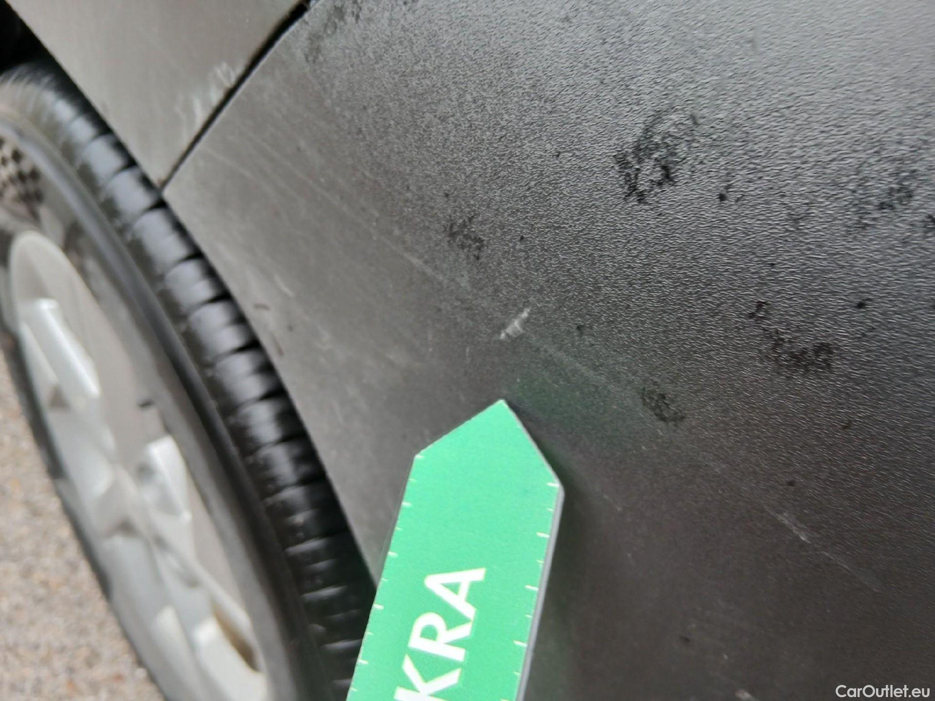  Hyundai  Konna HYUNDAI Kona / 2023 / 5P / todoterreno HEV 1.6GDI 129CV DT Maxx #18