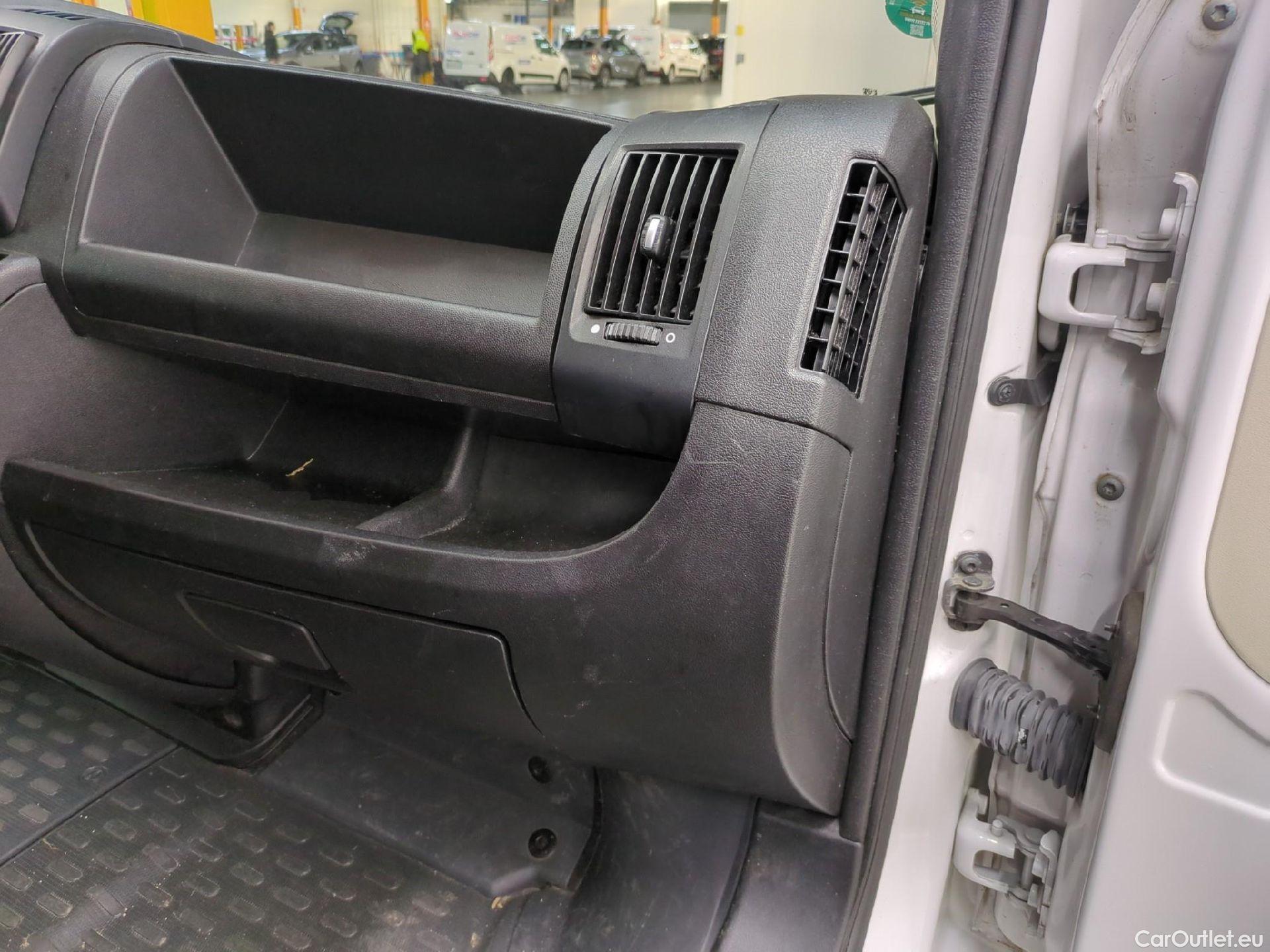  Fiat  Ducato FIAT  / 2014 / 4P / Fourgon tôlé 2.3 Multijet 120 3.0 M H2 Business #4