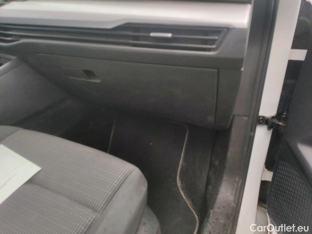  Volkswagen  Golf  VOLKSWAGEN / 2020 / 5P / berlina con portón 2.0 TDI 85kW (115CV) #5