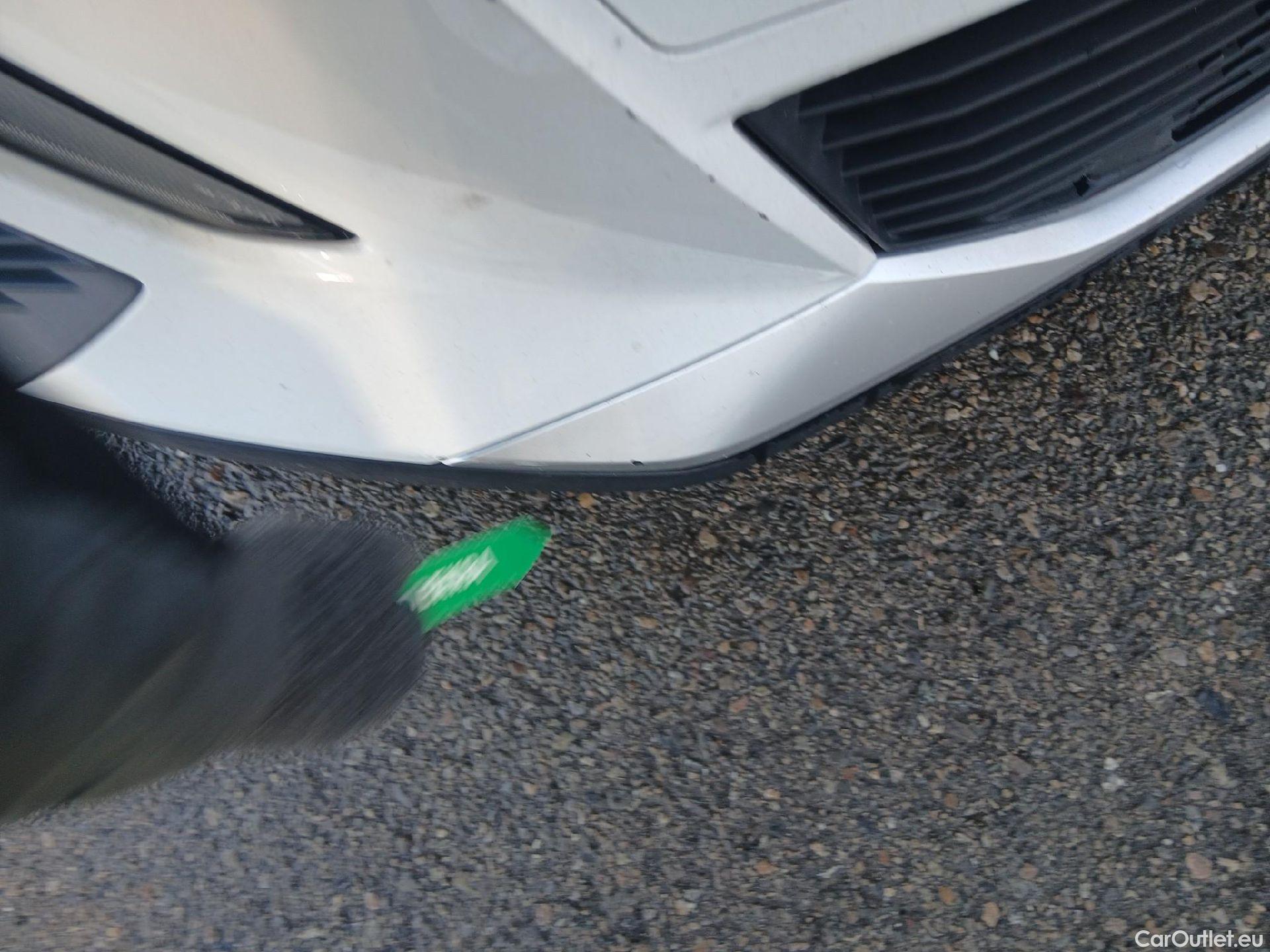  Peugeot  2008 PEUGEOT  / 2019 / 5P / todoterreno Allure BlueHDI 81kW (110CV) #3