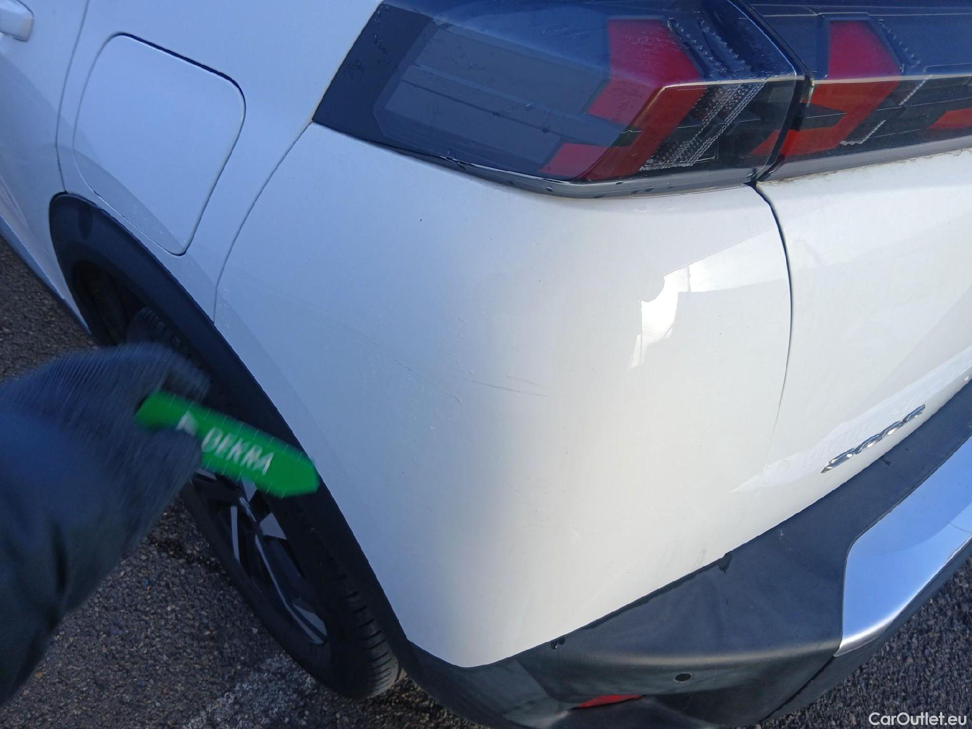  Peugeot  2008 PEUGEOT  / 2019 / 5P / todoterreno Allure BlueHDI 81kW (110CV) #16