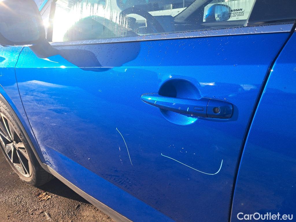  Nissan  Qashqai NISSAN  / 2021 / 5P / todoterreno DIG-T 103kW (140CV) mHEV 4x2 Tekna #47