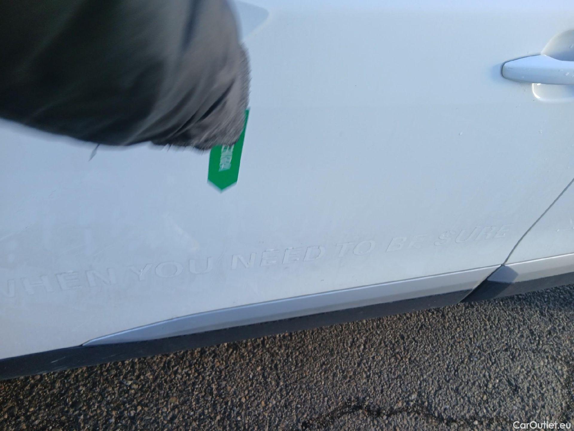  Peugeot  2008 PEUGEOT  / 2019 / 5P / todoterreno Allure BlueHDI 81kW (110CV) #10