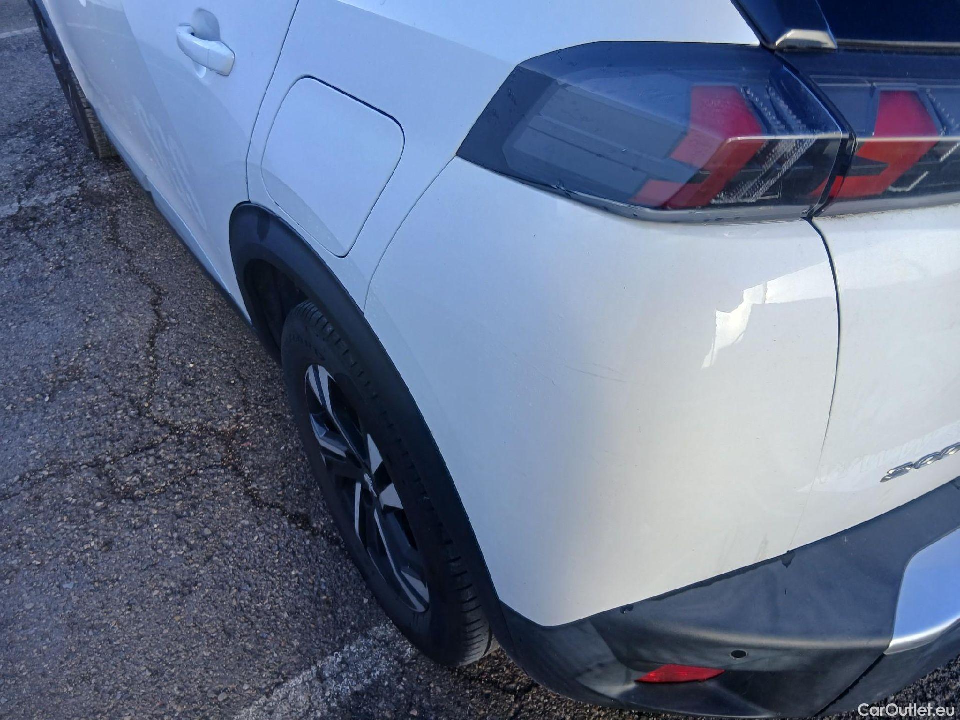  Peugeot  2008 PEUGEOT  / 2019 / 5P / todoterreno Allure BlueHDI 81kW (110CV) #15