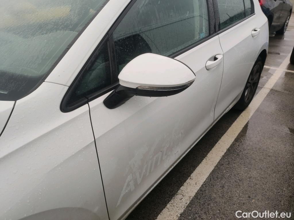  Volkswagen  Golf  VOLKSWAGEN / 2020 / 5P / berlina con portón 2.0 TDI 85kW (115CV) #14