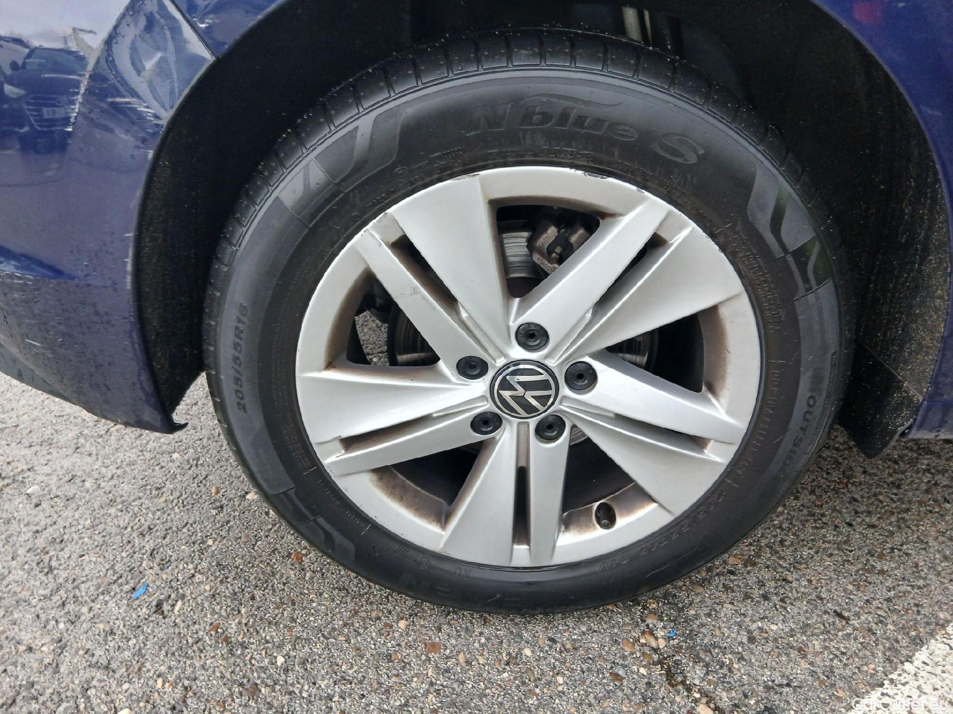  Volkswagen  Golf  VOLKSWAGEN / 2020 / 5P / berlina con portón 2.0 TDI 85kW (115CV) #33