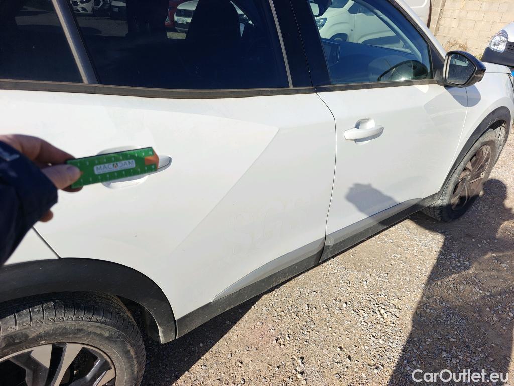  Peugeot  2008 PEUGEOT  / 2019 / 5P / todoterreno Allure BlueHDI 81kW (110CV) #11