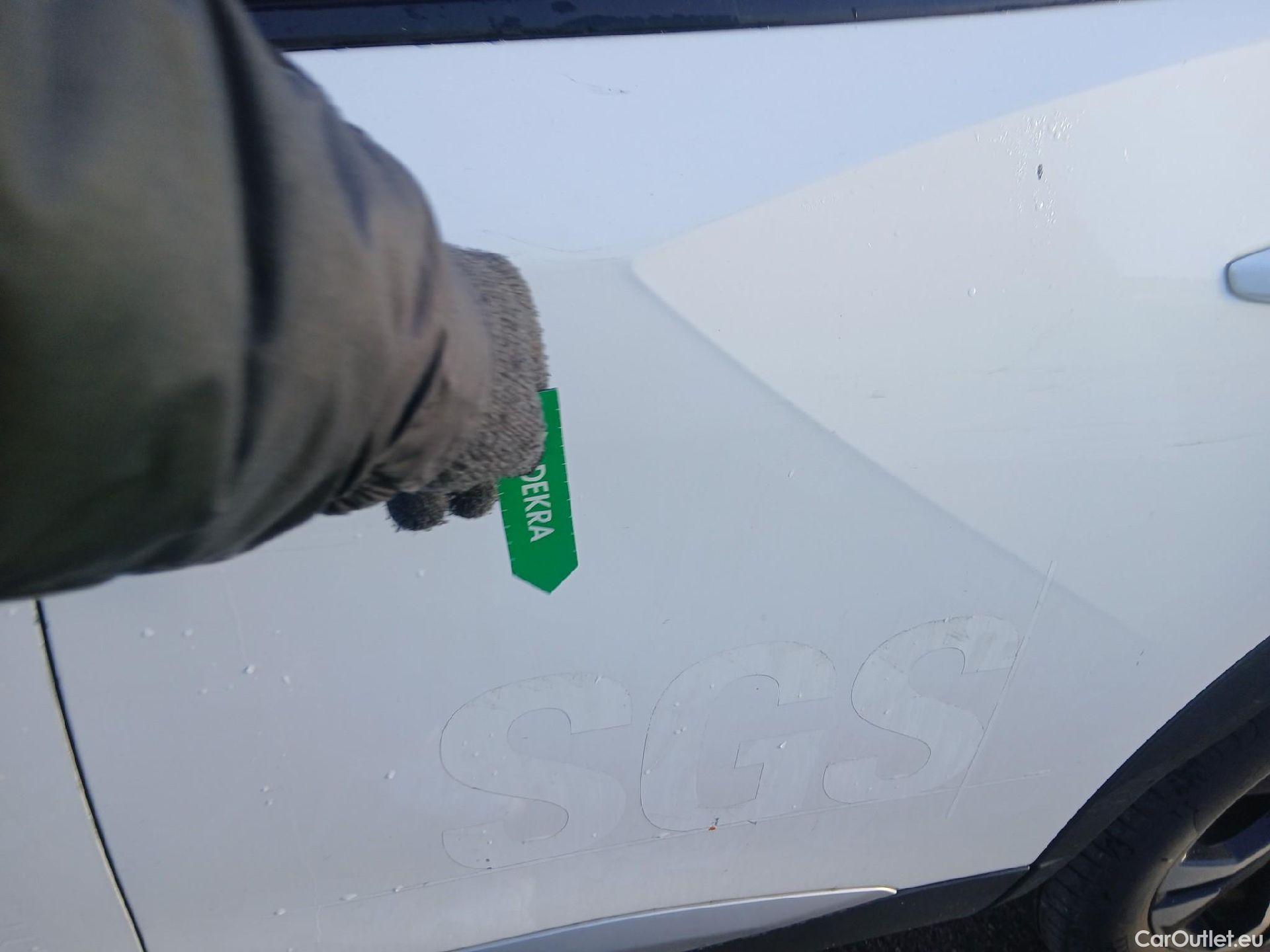  Peugeot  2008 PEUGEOT  / 2019 / 5P / todoterreno Allure BlueHDI 81kW (110CV) #14