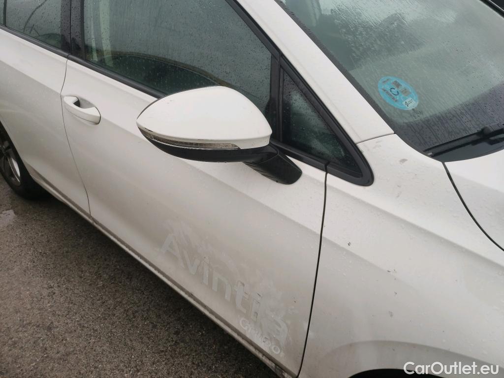  Volkswagen  Golf  VOLKSWAGEN / 2020 / 5P / berlina con portón 2.0 TDI 85kW (115CV) #16