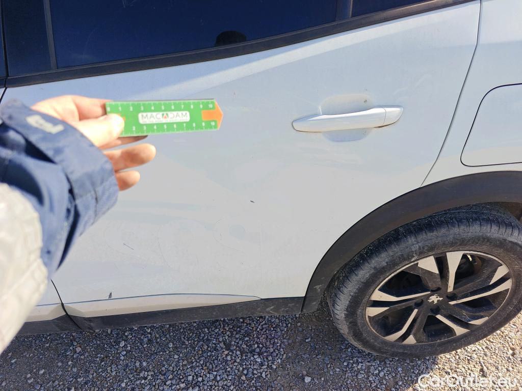  Peugeot  2008 PEUGEOT  / 2019 / 5P / todoterreno Allure BlueHDI 81kW (110CV) #18