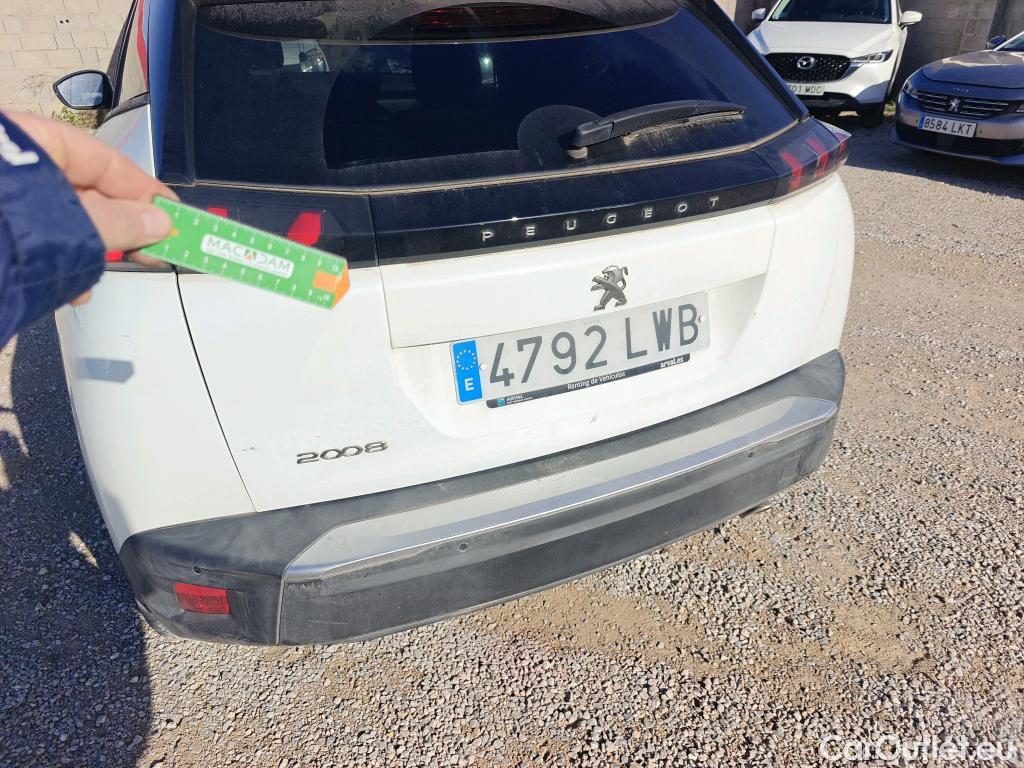  Peugeot  2008 PEUGEOT  / 2019 / 5P / todoterreno Allure BlueHDI 81kW (110CV) #10