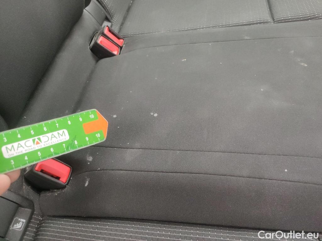  Volkswagen  Golf  VOLKSWAGEN / 2020 / 5P / berlina con portón 2.0 TDI 85kW (115CV) #2