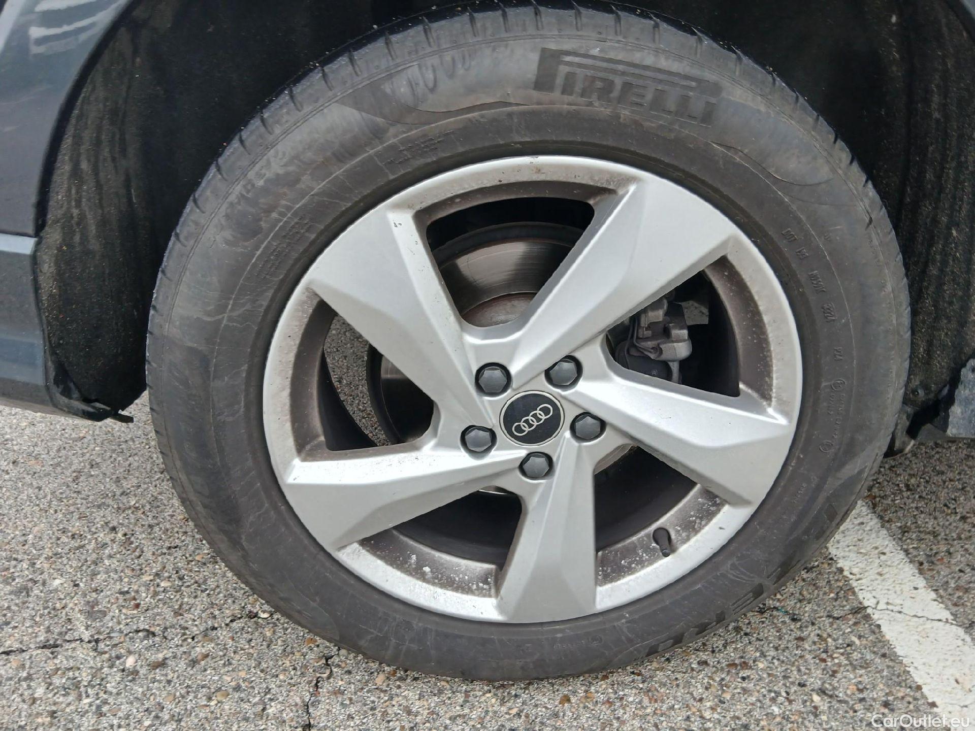  Audi  Q3 AUDI  / 2018 / 5P / todoterreno Advanced 35 TDI 110kW (150CV) #33