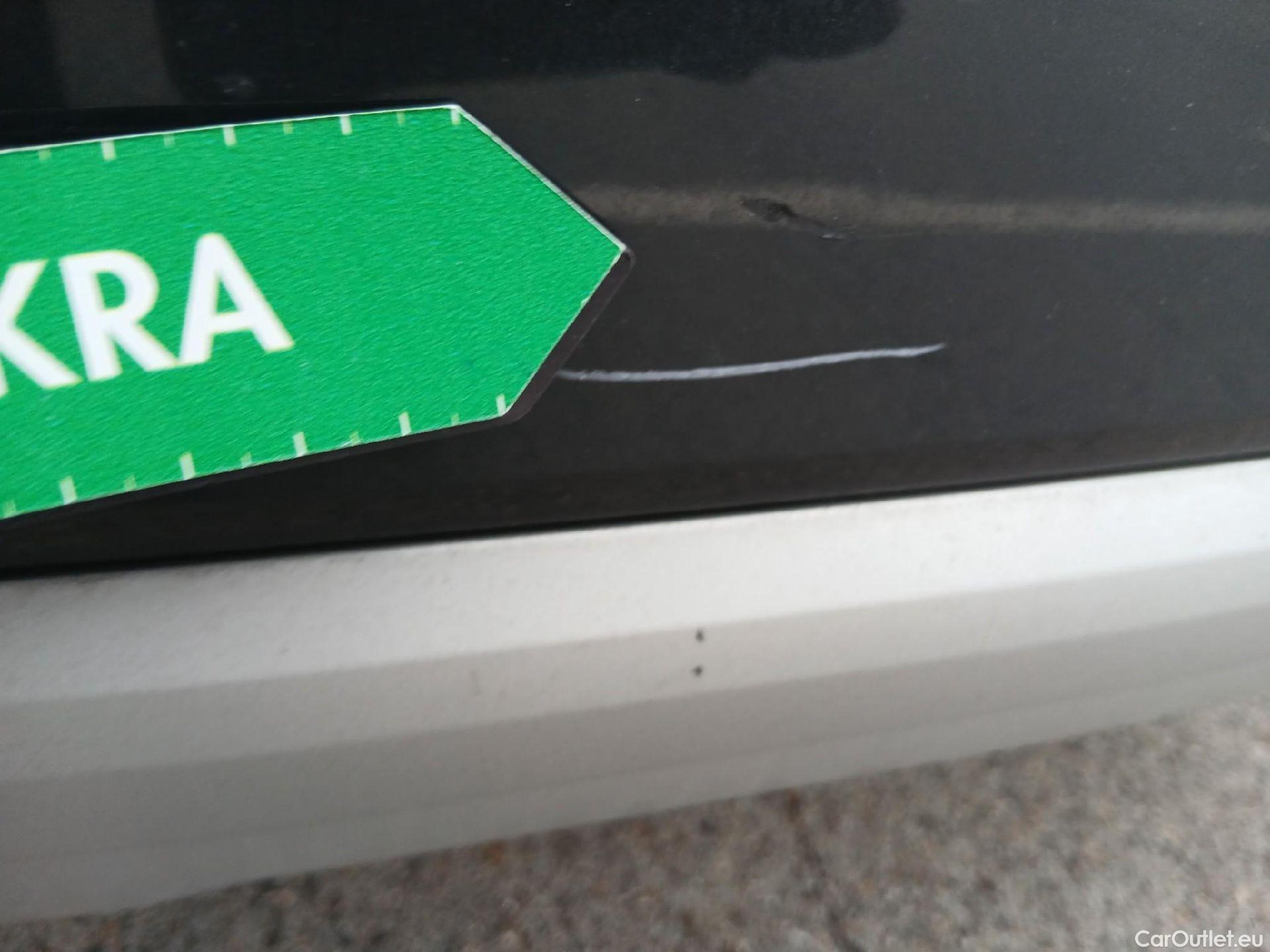  Audi  Q3 AUDI  / 2018 / 5P / todoterreno Advanced 35 TDI 110kW (150CV) #23