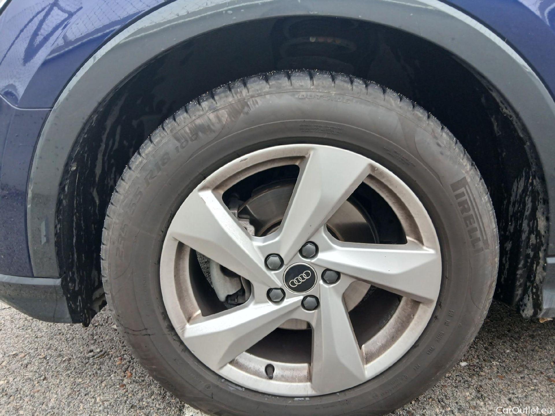  Audi  Q3 AUDI  / 2018 / 5P / todoterreno Advanced 35 TDI 110kW (150CV) #19