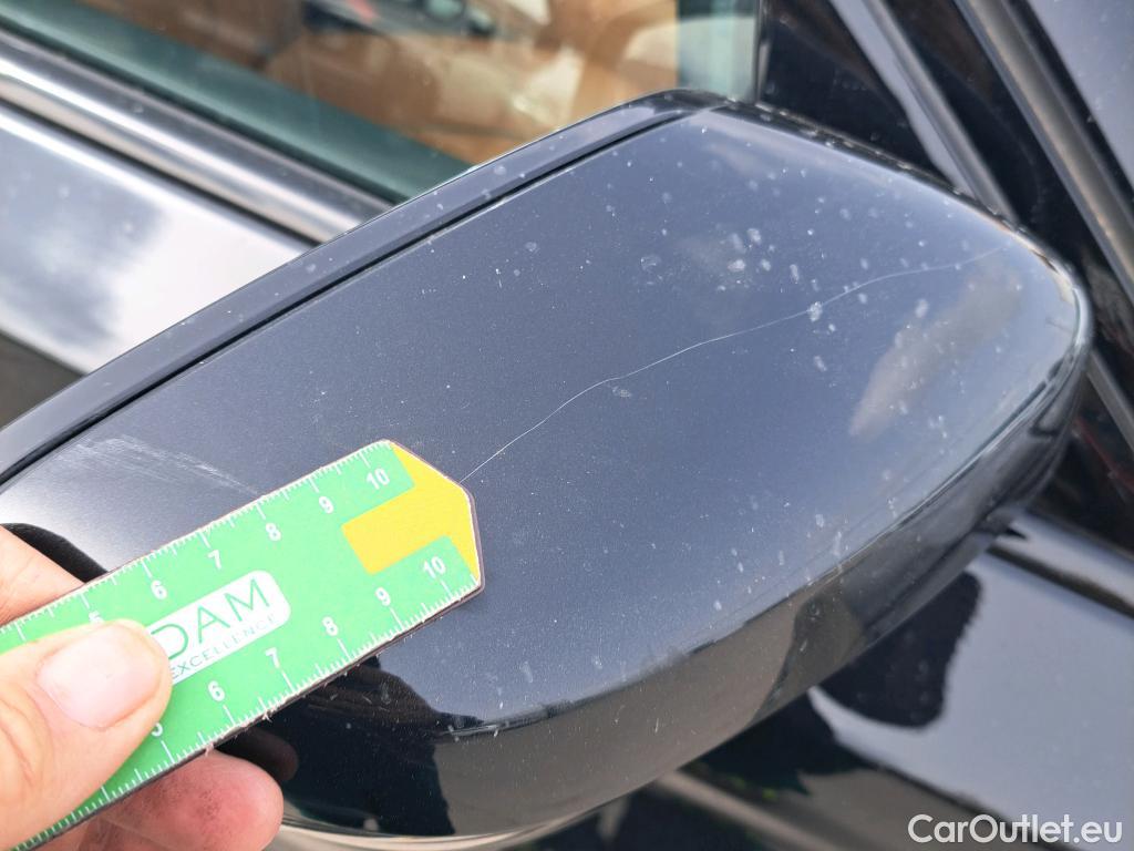  Bmw  Serie 5 BMW  / 2020 / 4P / sedán 520dA #PAQUETE DEPORTIVO M# #24