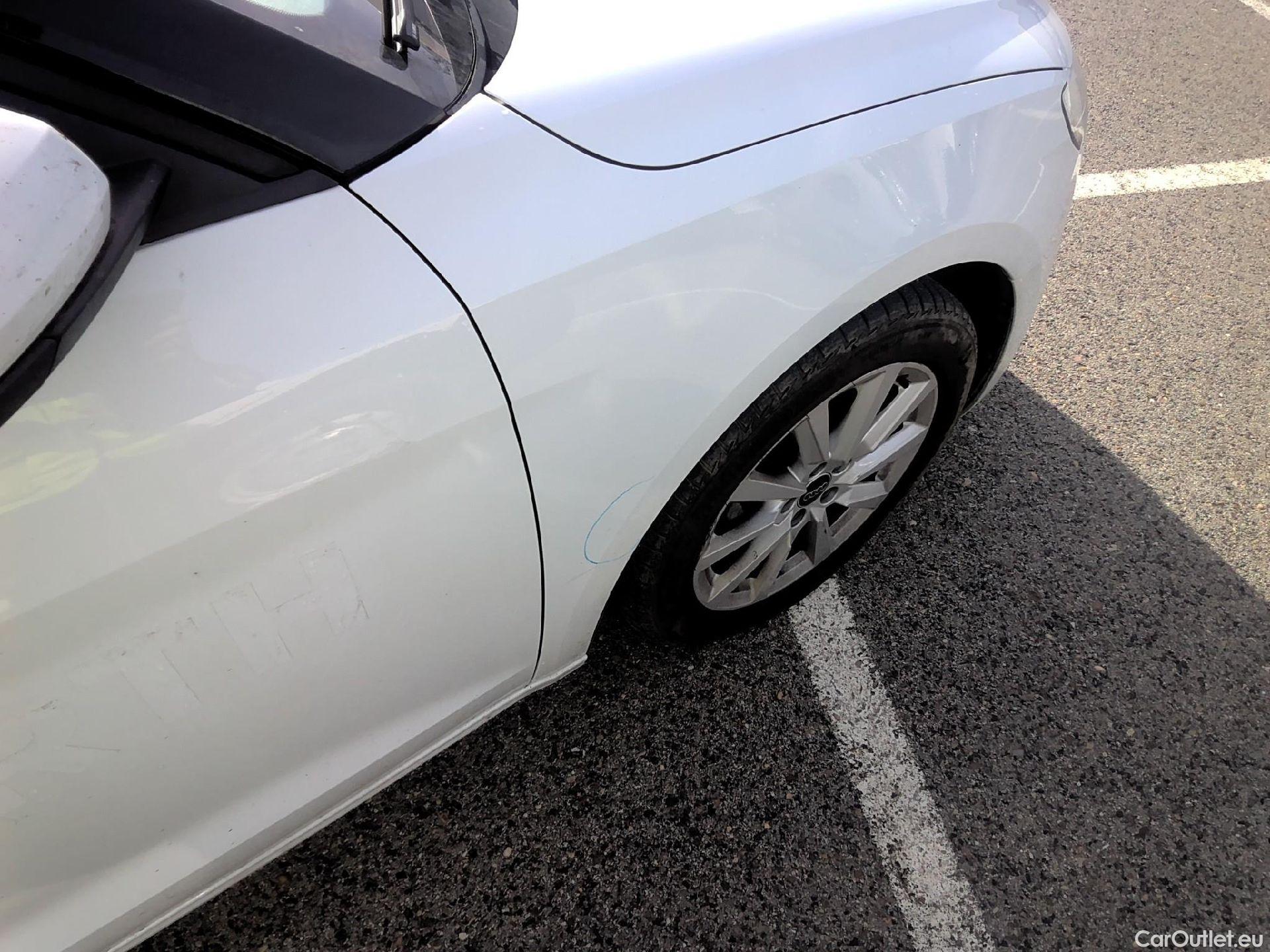  Audi  A1 Sportback AUDI A1 / 2018 / 5P / berlina con portón Sportback Advanced 30 TFSI 81kW (110CV) #23