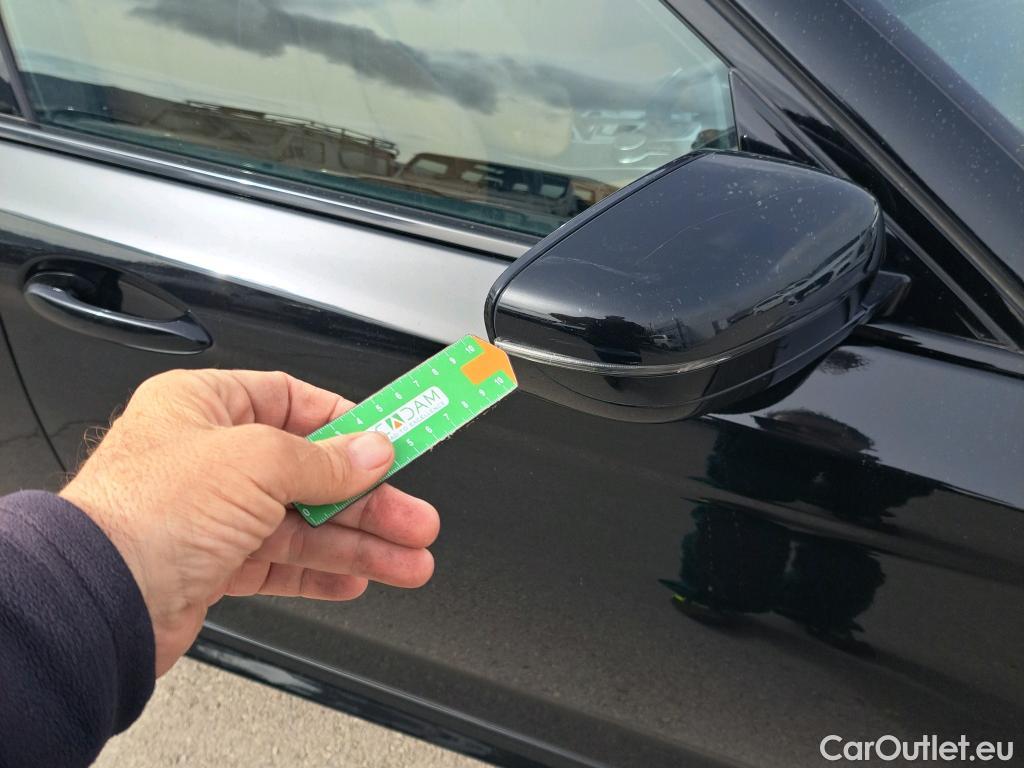  Bmw  Serie 5 BMW  / 2020 / 4P / sedán 520dA #PAQUETE DEPORTIVO M# #23