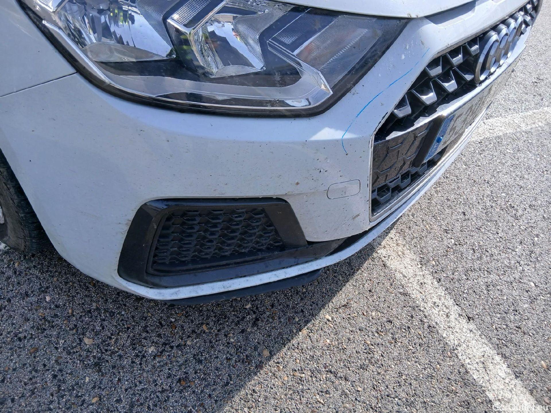  Audi  A1 Sportback AUDI A1 / 2018 / 5P / berlina con portón Sportback Advanced 30 TFSI 81kW (110CV) #12