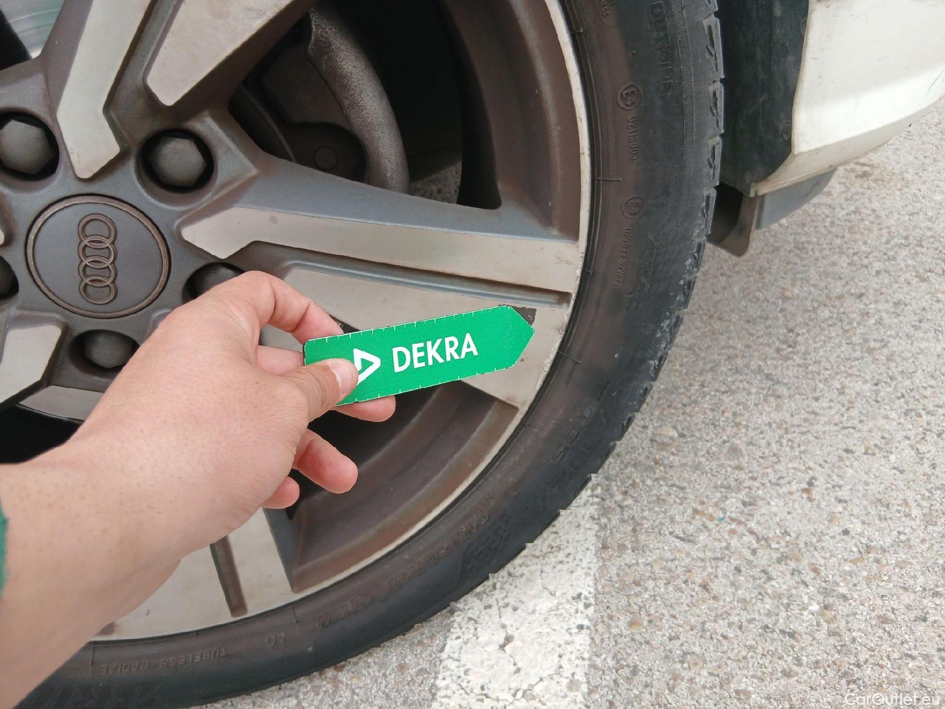  Audi  Q2 AUDI  / 2016 / 5P / todoterreno Sport 30 TDI 85kW (116CV) S tronic #29