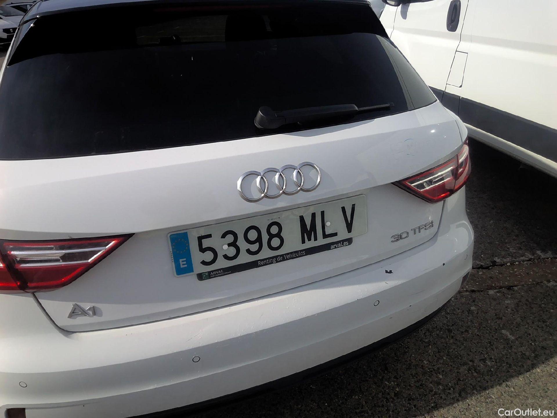  Audi  A1 Sportback AUDI A1 / 2018 / 5P / berlina con portón Sportback Advanced 30 TFSI 81kW (110CV) #19